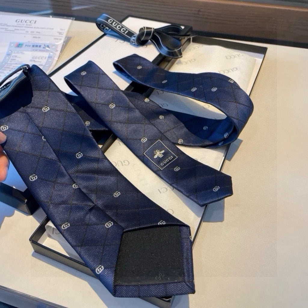 Gucci Style Men's Geometric Jacquard Silk Tie