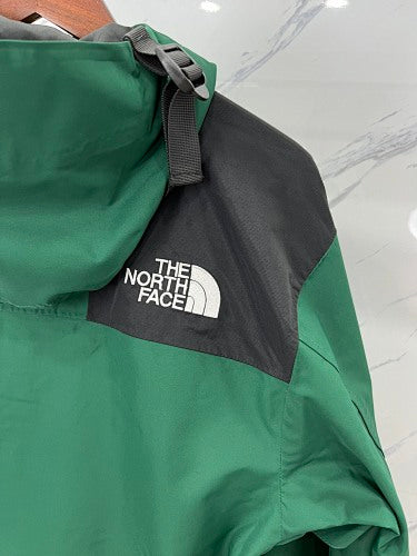 The North Face Green Black GORE-TEX Mountain Jacket Snap Button Waterproof