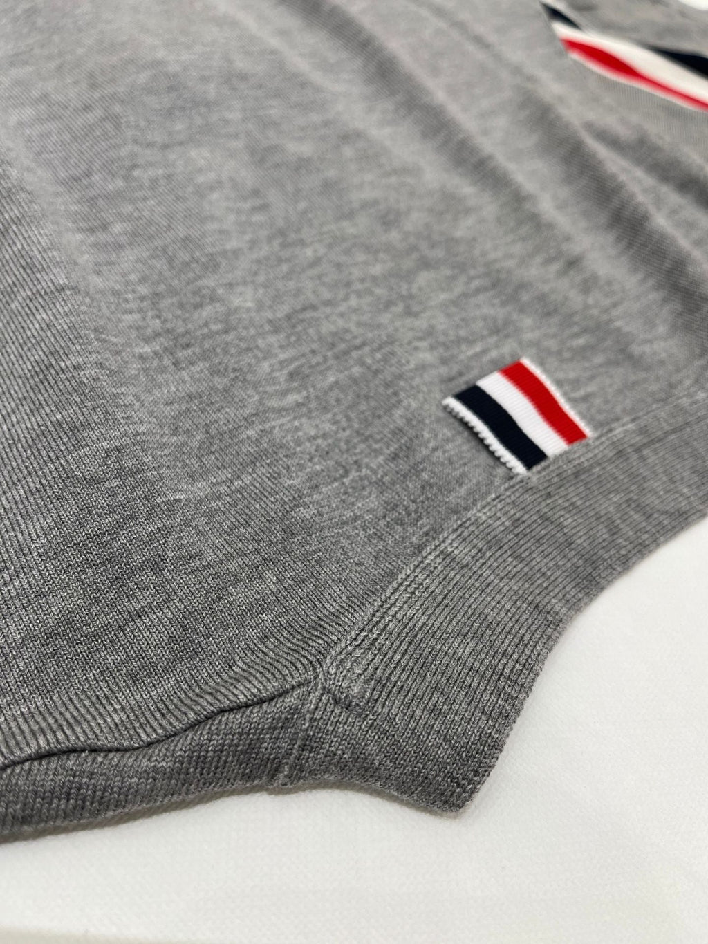 Thom Browne Puppy V-neck short sleeves
