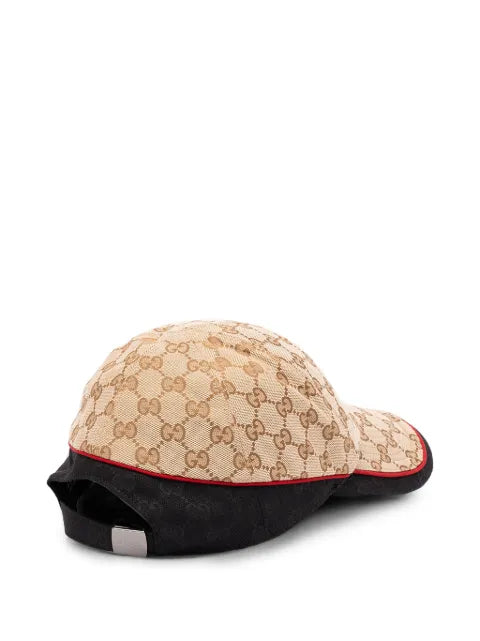 Gucci baseball cap with GG Supreme pattern