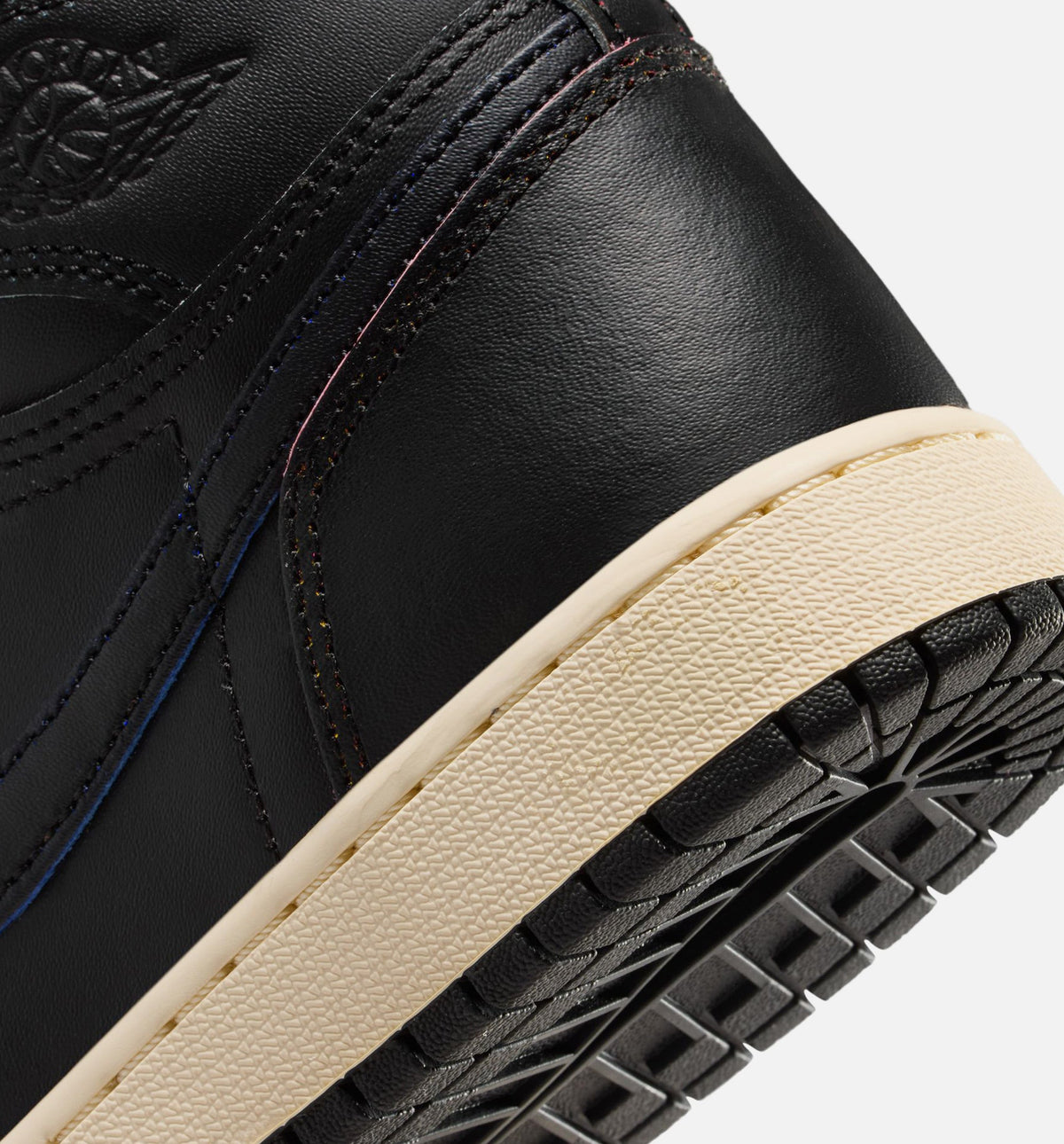 Air Jordan 1 Retro High OG Youth Sneakers - Black/Muslin