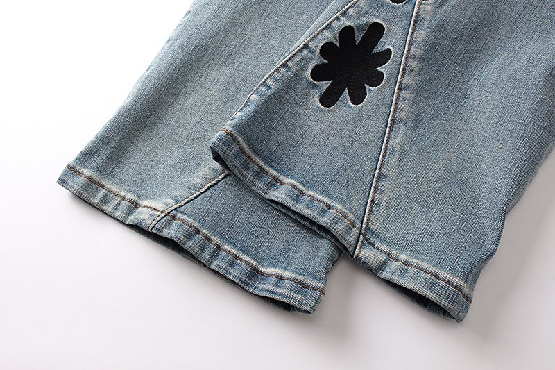 LOSTSHDWS Light Blue Flower Applique Flared Jeans