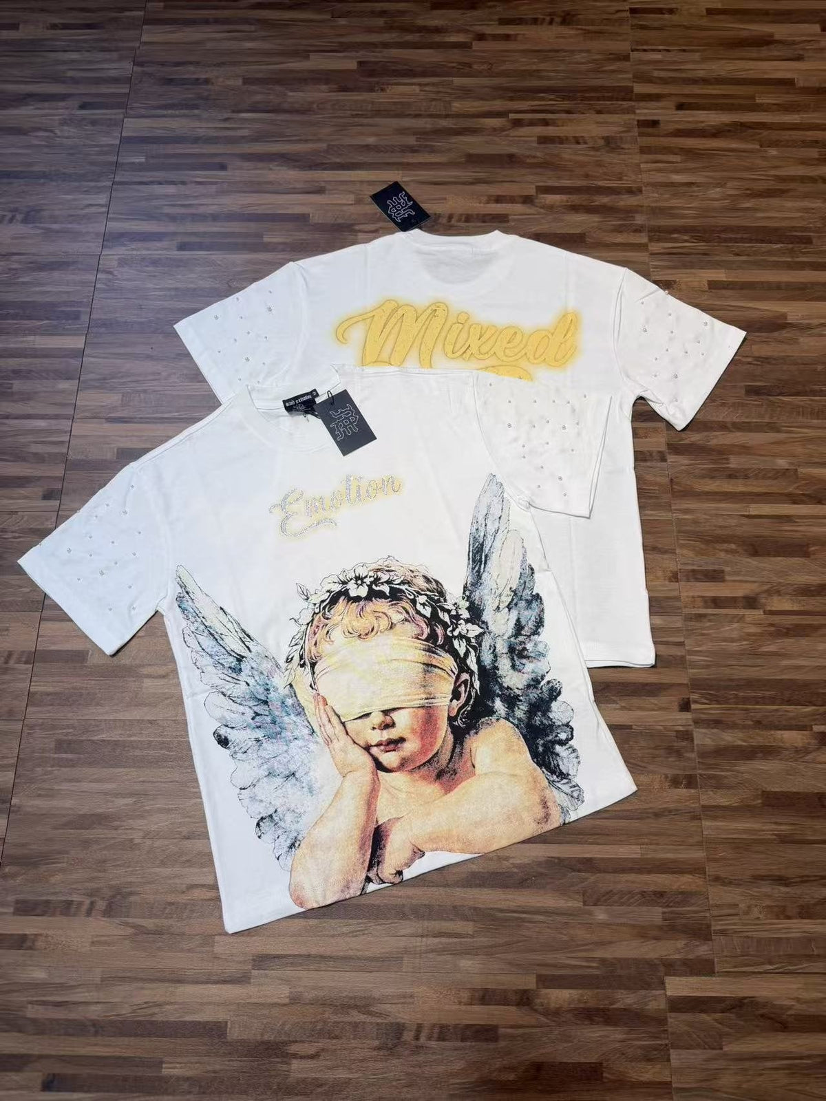 MIXED EMOTION Angel Graphic Pearl-Sleeve T-Shirt