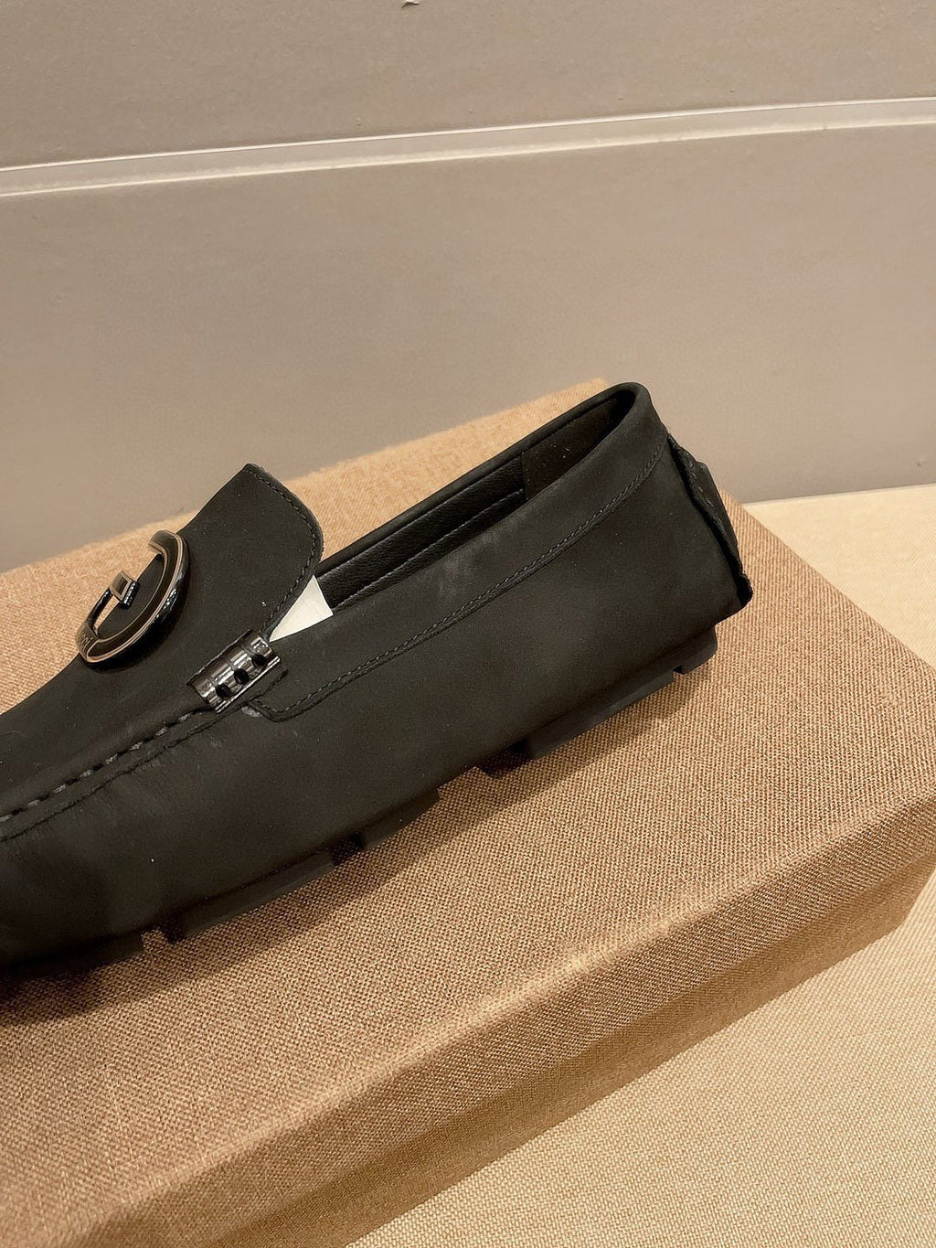 Gucci Men's Black Metal-Detail Loafers - Driving-Style Rubber Sole