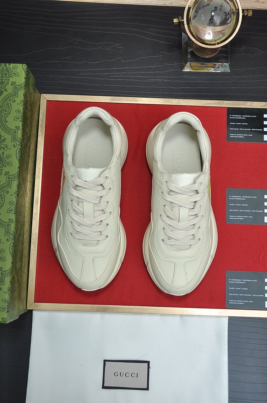 Gucci Bear Graphic Low-Top Sneakers