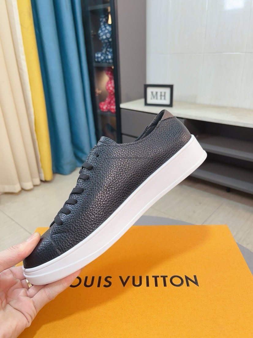 Louis Vuitton Textured Low-Top Sneakers