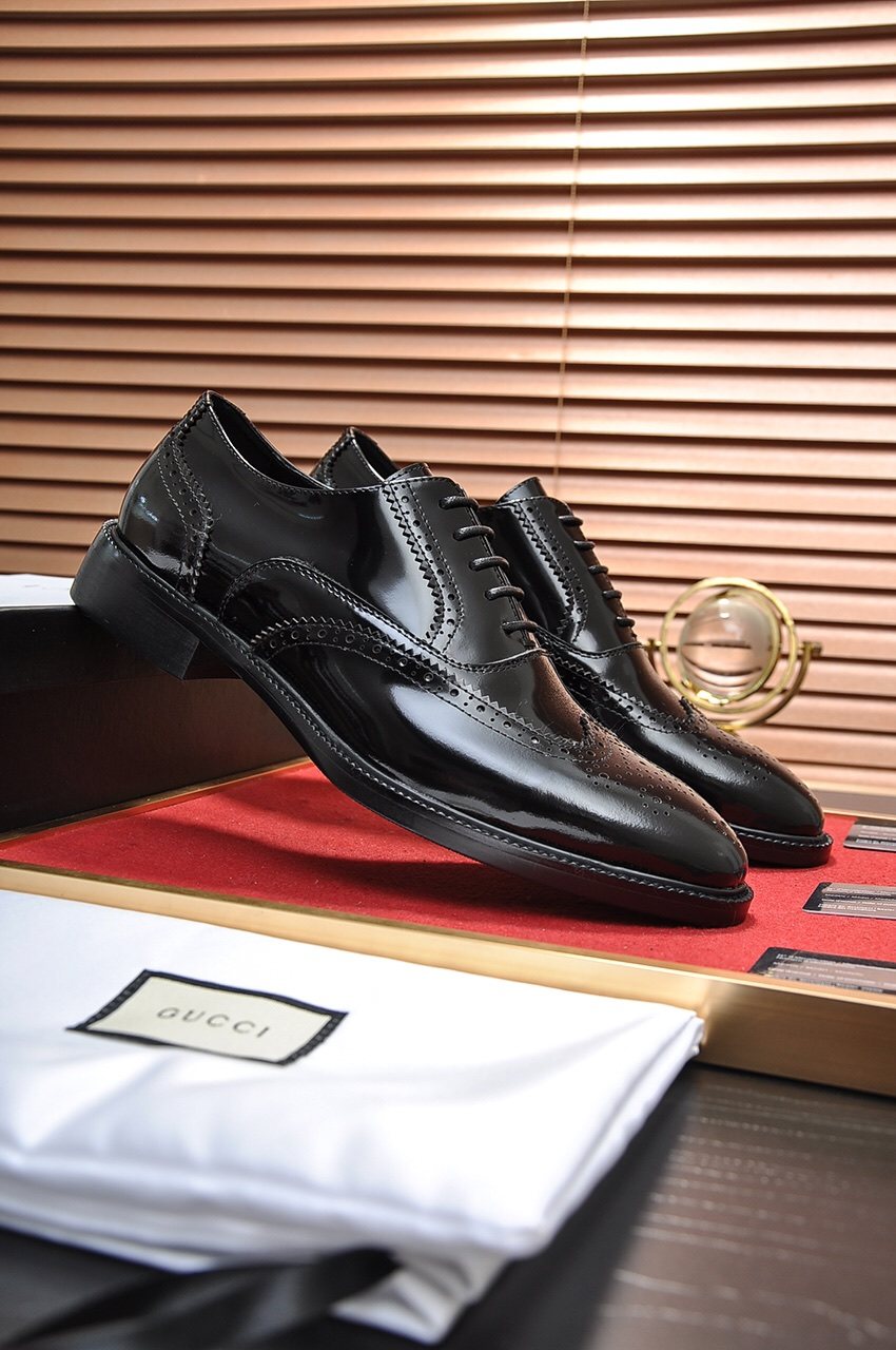 Gucci Men's Glossy Brogue Oxford Shoes