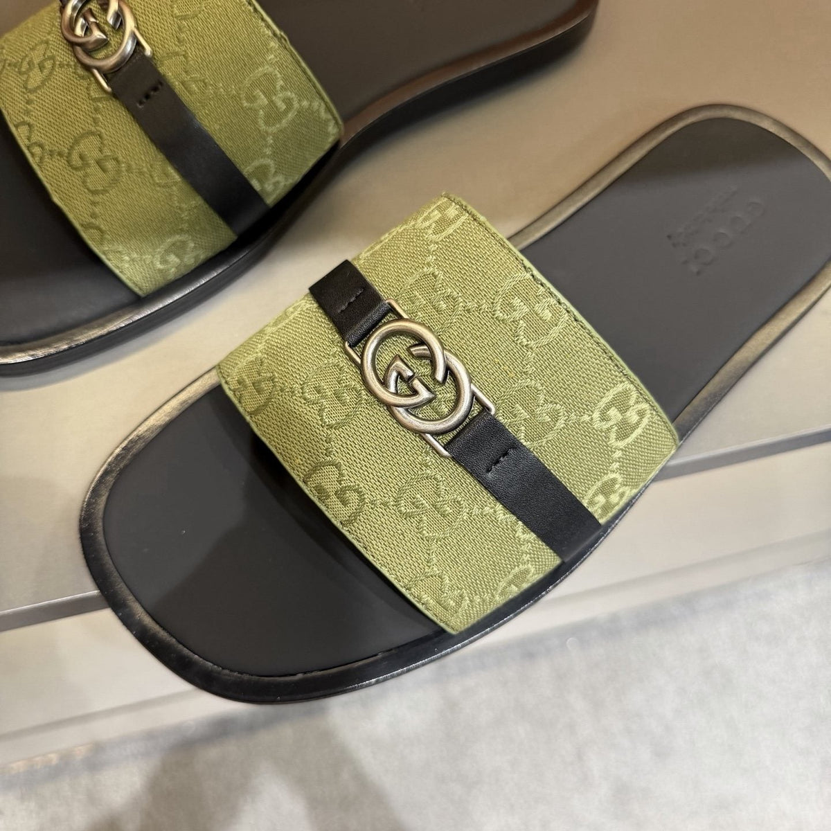 Gucci Patterned Strap Slide Sandals - Open Toe