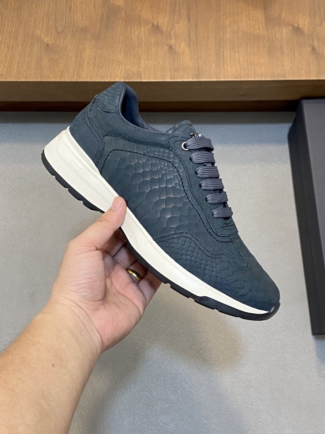 Zilli Men's Stitched Low-Top Sneakers - Padded Collar
