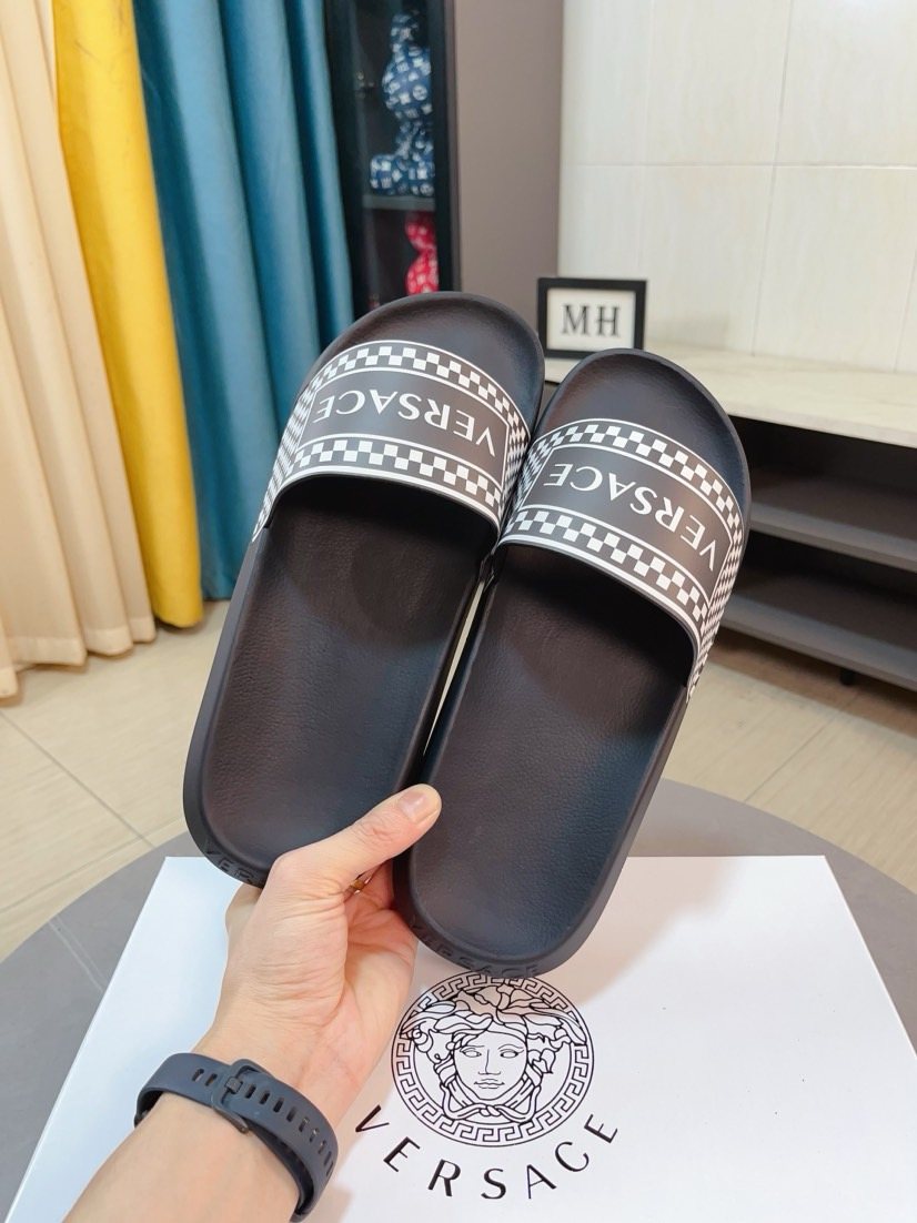Versace Men's Patterned Slide Sandals