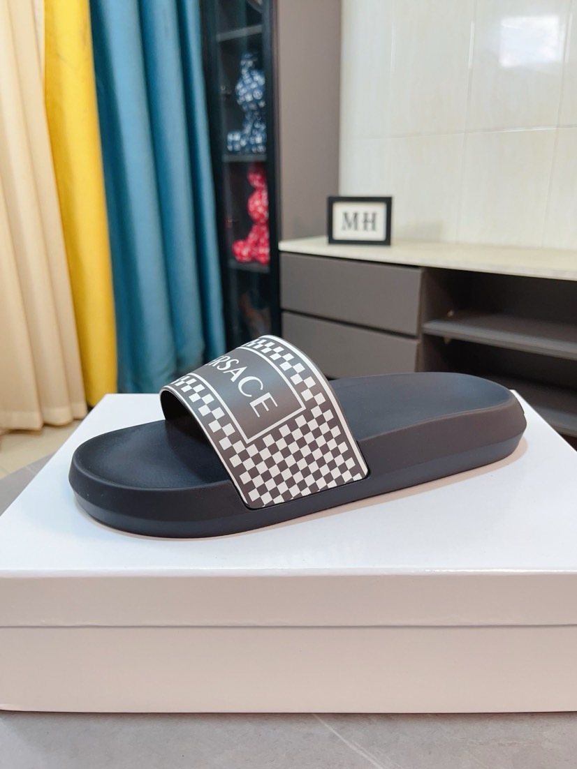 Versace Men's Patterned Slide Sandals